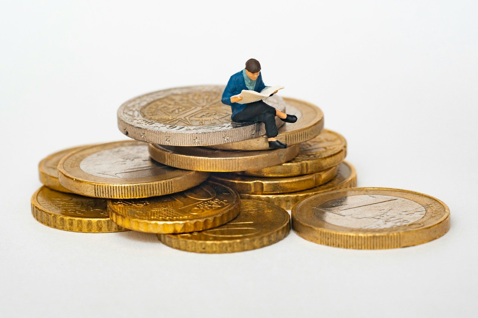 生活保護から脱却したいのであればお金の勉強と実践は必要
