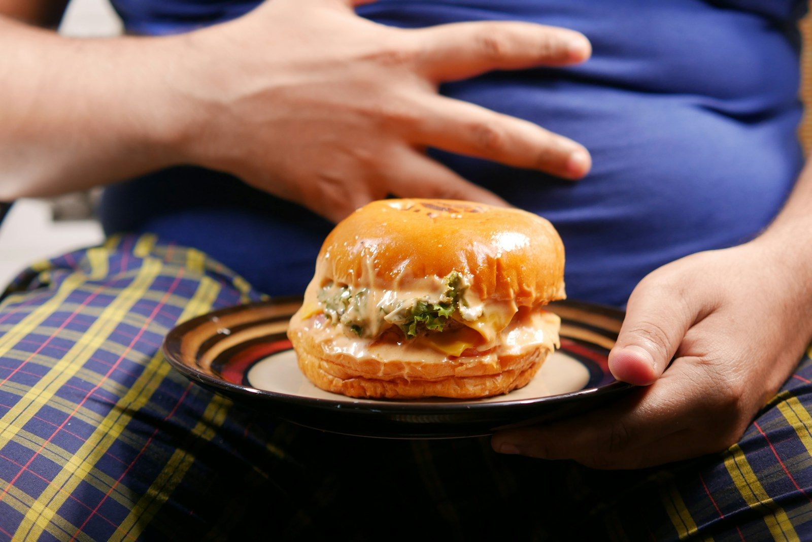 過食したらとにかく食べることをやめろ